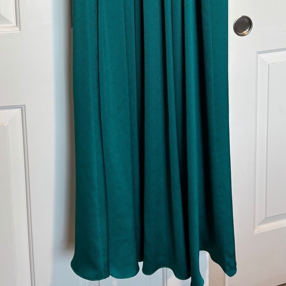 Luxury gown - Picture 3 of 15